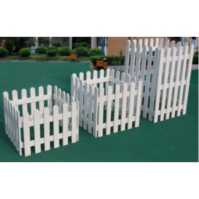 白色木柵欄